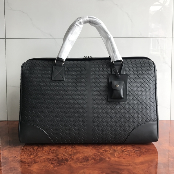 ボッテガヴェネタバッグ正面デザイン